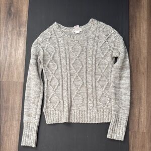 Cozy SO Gray Crew Neck Cable Knit Sweater